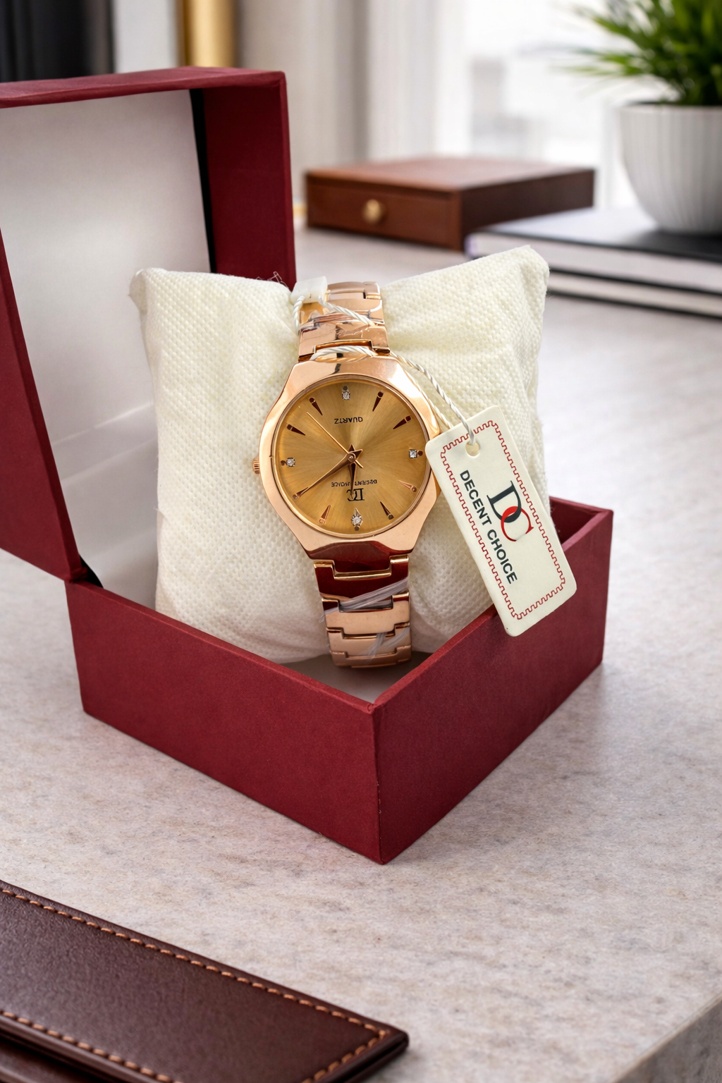 Gold Elegance Women’s Quartz Watch – Minimalist Luxury Design