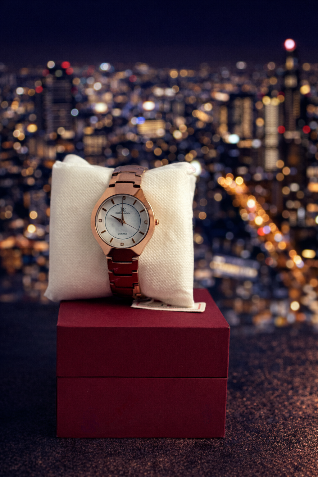 Rose Gold Elegance Women’s Quartz Watch – Minimalist Luxury Design